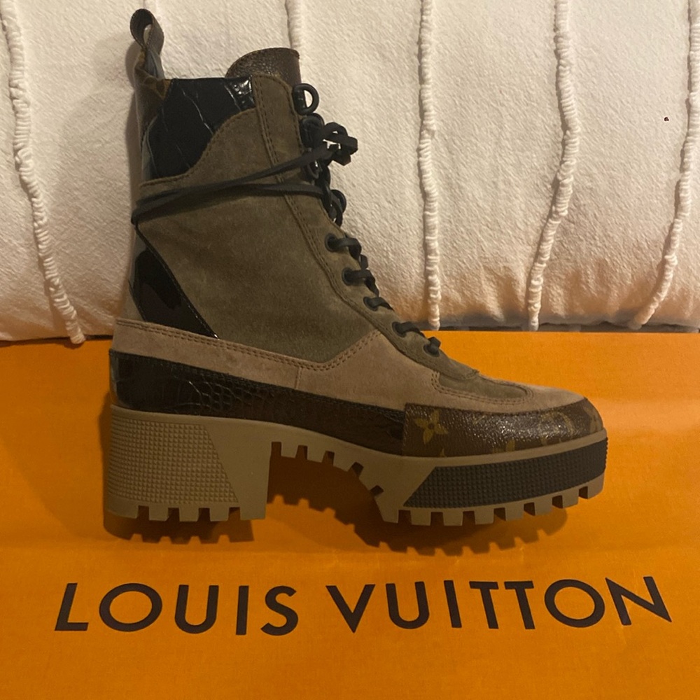 Louis Vuitton Laureate Desert Platform Boot